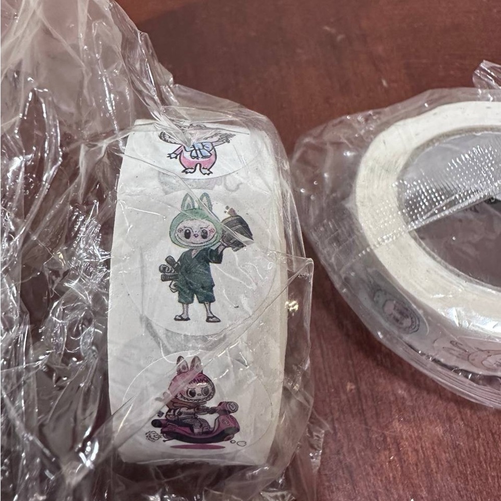 Labubu 1000 ct Sticker Roll
